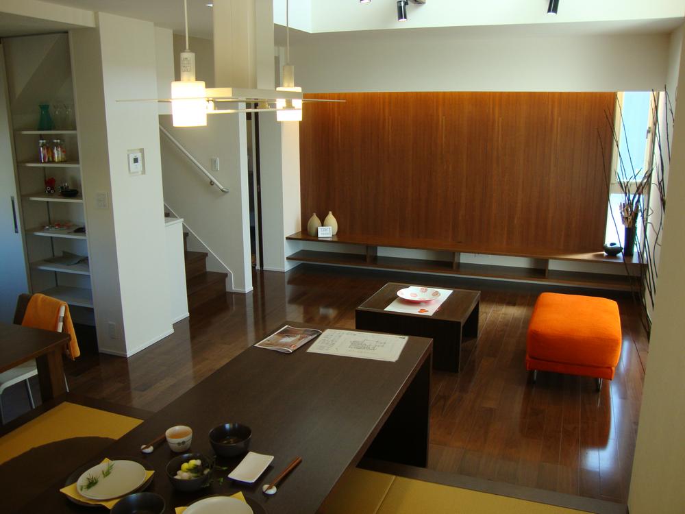 Building plan example (introspection photo). Building plan example (No. 3 locations) Building price 19,880,000 yen, Building area 121.68 sq m