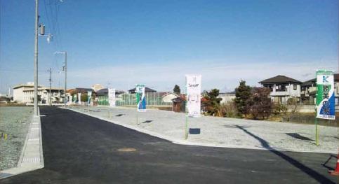 Local photos, including front road. Local Photos