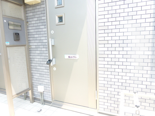 Entrance. Happy woman in the morning is a dresser that can Shan