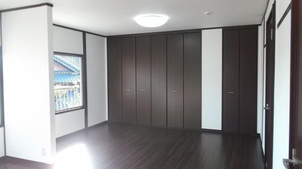 Non-living room. 12 Pledge Western-style south-facing Best to have the main bedroom is a large capacity storage