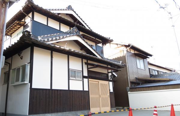 Local appearance photo. It is settled outer wall paint Is the appearance from the north road