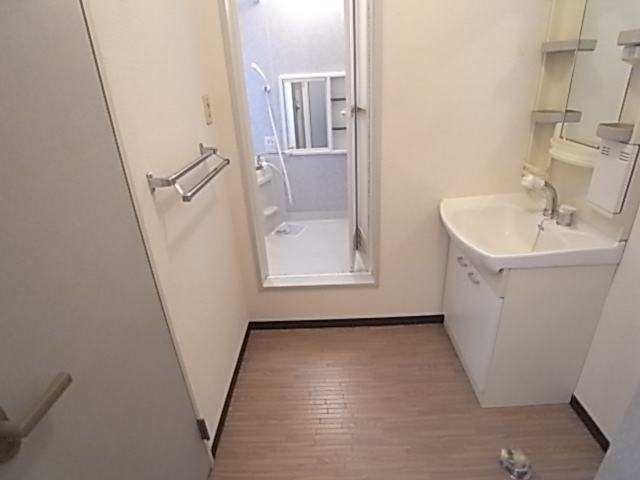 Washroom.  ※ It is a photograph of another room of the same properties