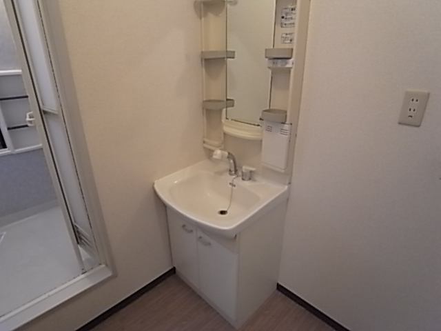 Washroom.  ※ It is a photograph of another room of the same properties