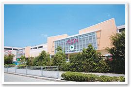 Shopping centre. Mall shopping center consisting of a 1900m ion Himeji Otsu shop to Aeon Mall Otsu Himeji and about 100 specialty stores district, Food court and restaurants enhance!