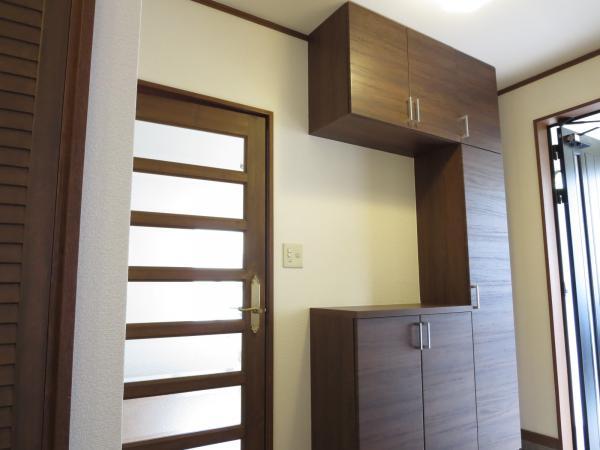 Receipt. It established shoebox of large storage