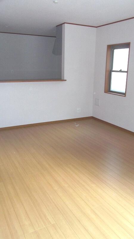 Same specifications photos (living)