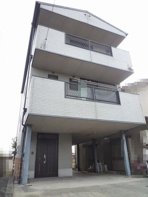 Local appearance photo. Steel three-story!