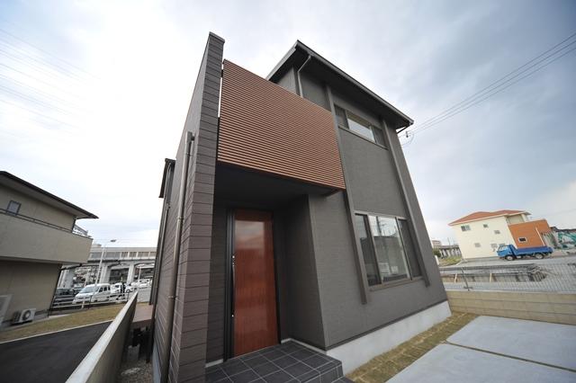 Building plan example (exterior photos). Building plan example