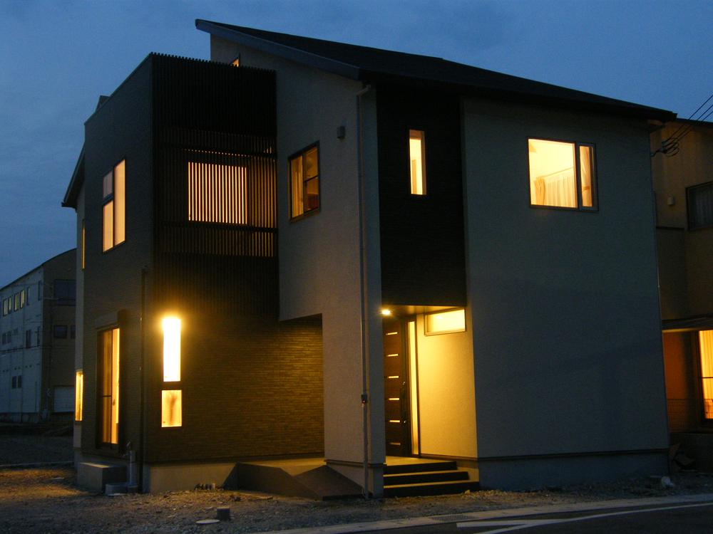 Building plan example (exterior photos). Building plan example (No. 5 locations) Building price 19,880,000 yen, Building area 119 sq m