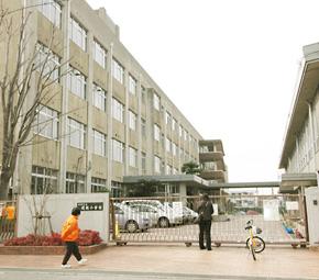 Primary school. 456m to Himeji Municipal Josai Elementary School