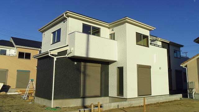 Local appearance photo. 5 Building