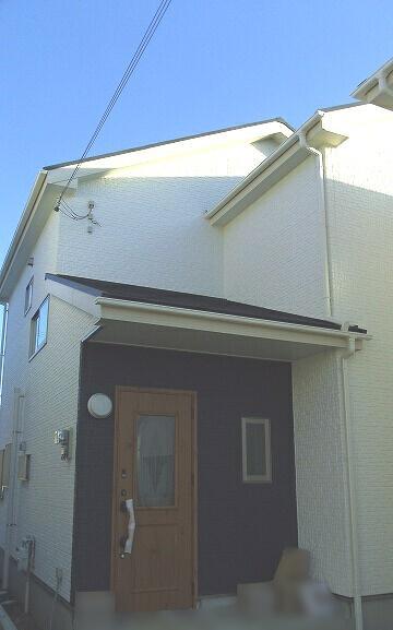 Local appearance photo. 4 Building