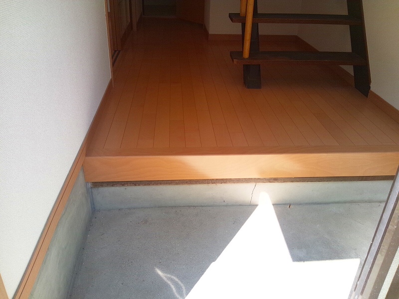 Entrance. It is spacious entrance (* ^ _ ^ *)