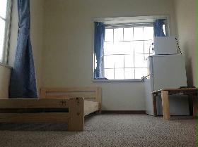 Living and room. Second floor room ※ There is a bay window only 201, Room