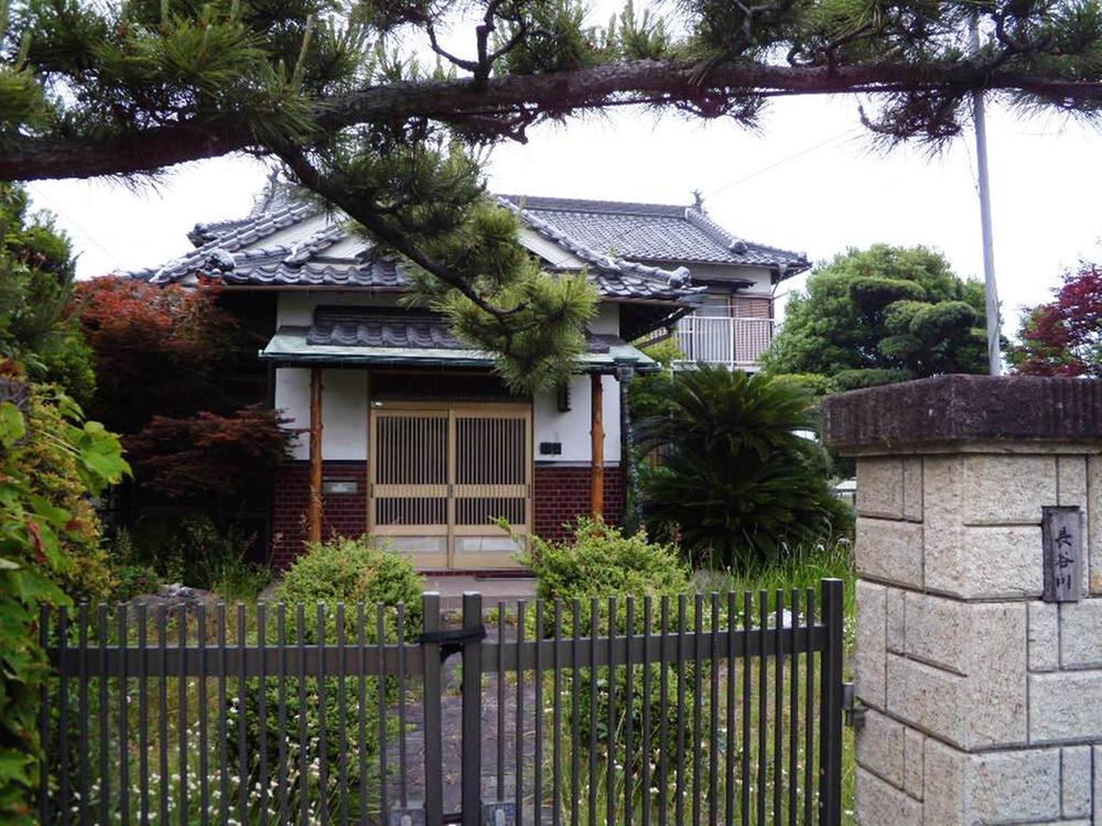 Local appearance photo. Local (May 2013) Shooting