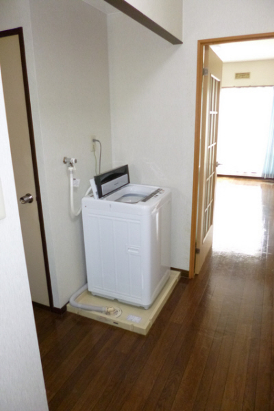 Other room space. Western style room