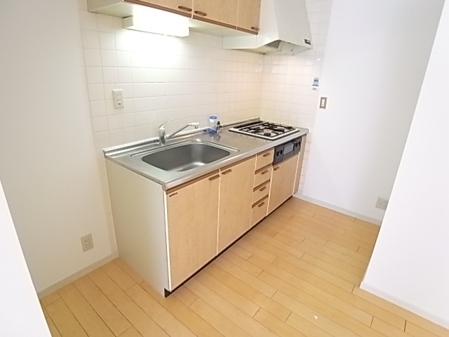 Kitchen. ※ Photos will be the photograph of A-2-2.