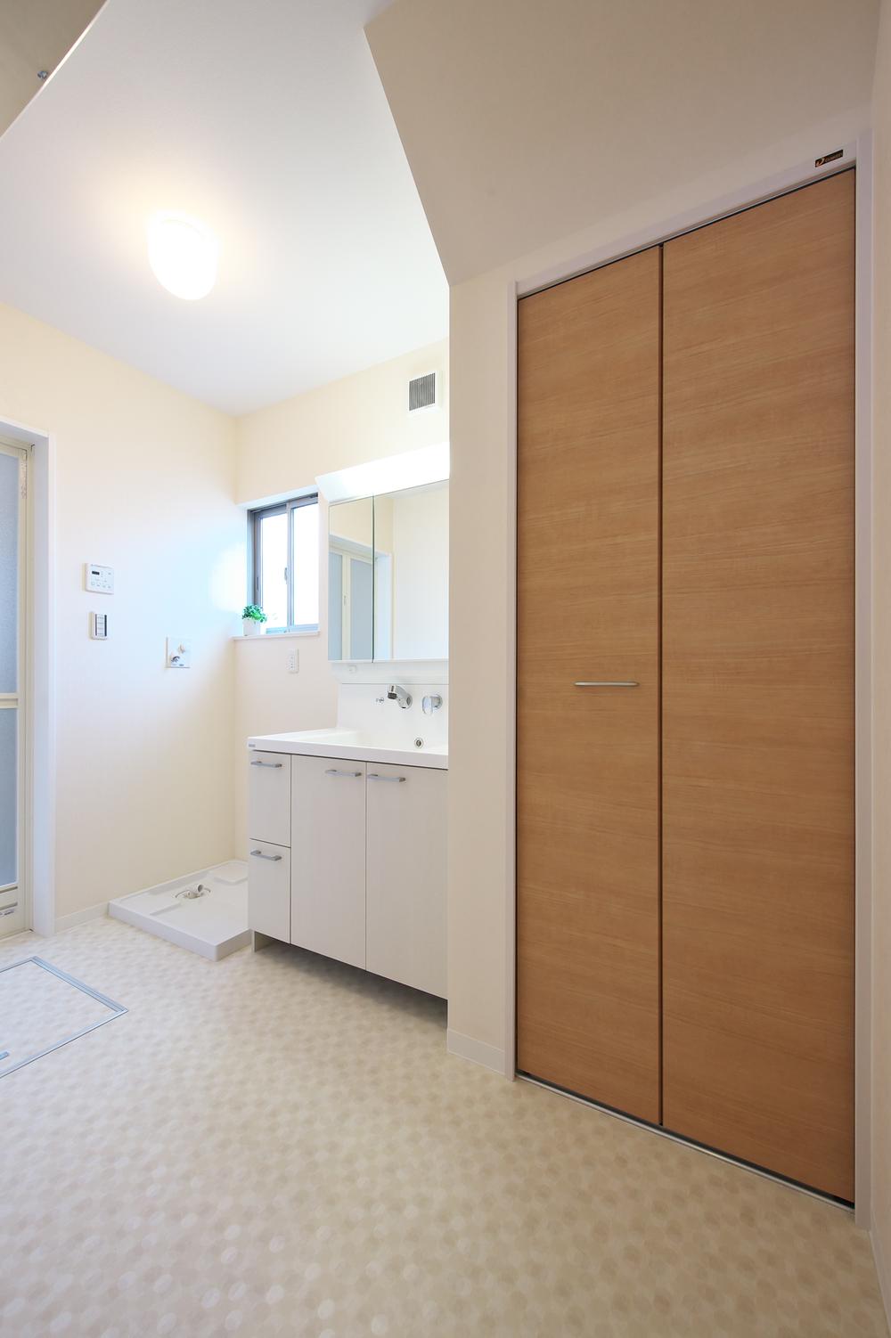 Same specifications photos (Other introspection)