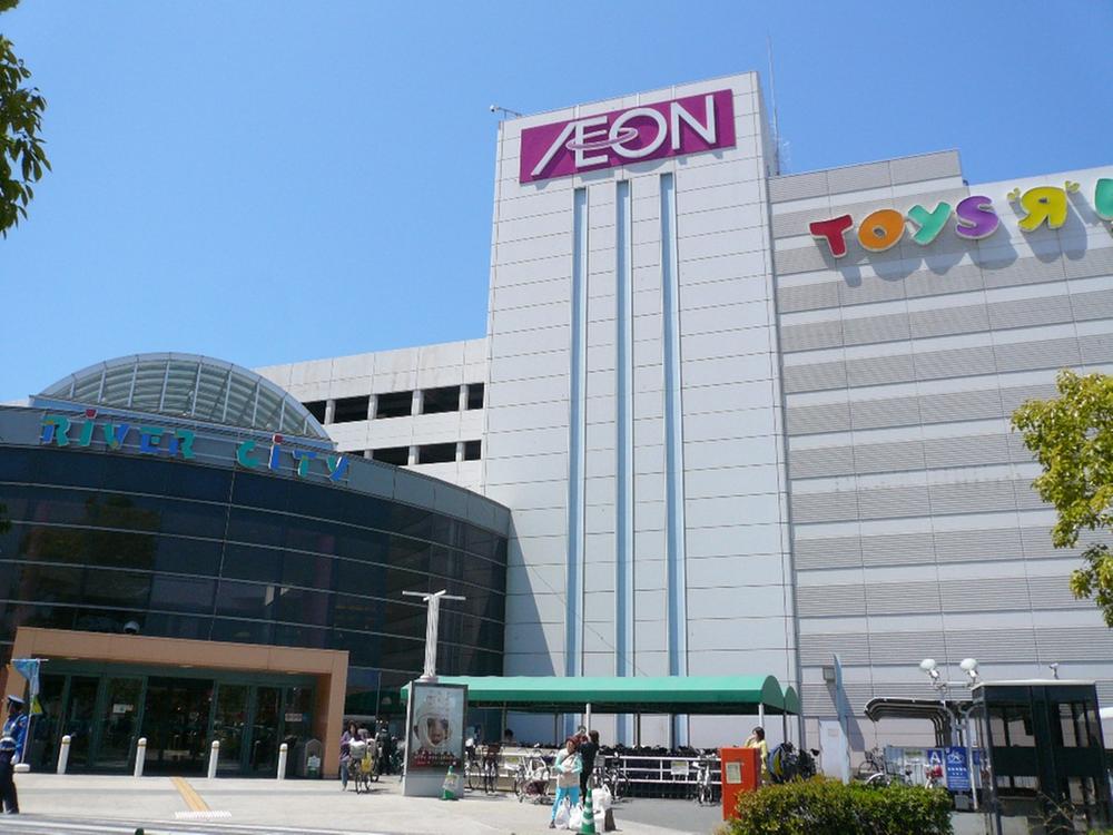 Shopping centre. Sports Authority Himeji ・ 1570m to River City shop