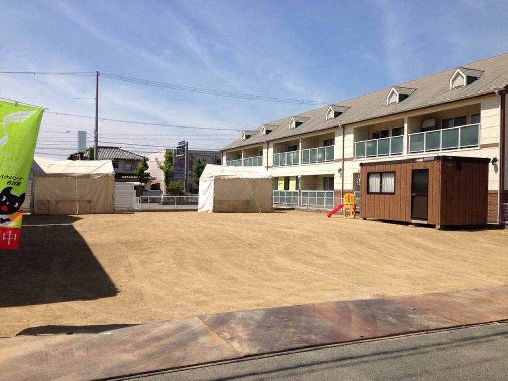 Local photos, including front road. Local Photos