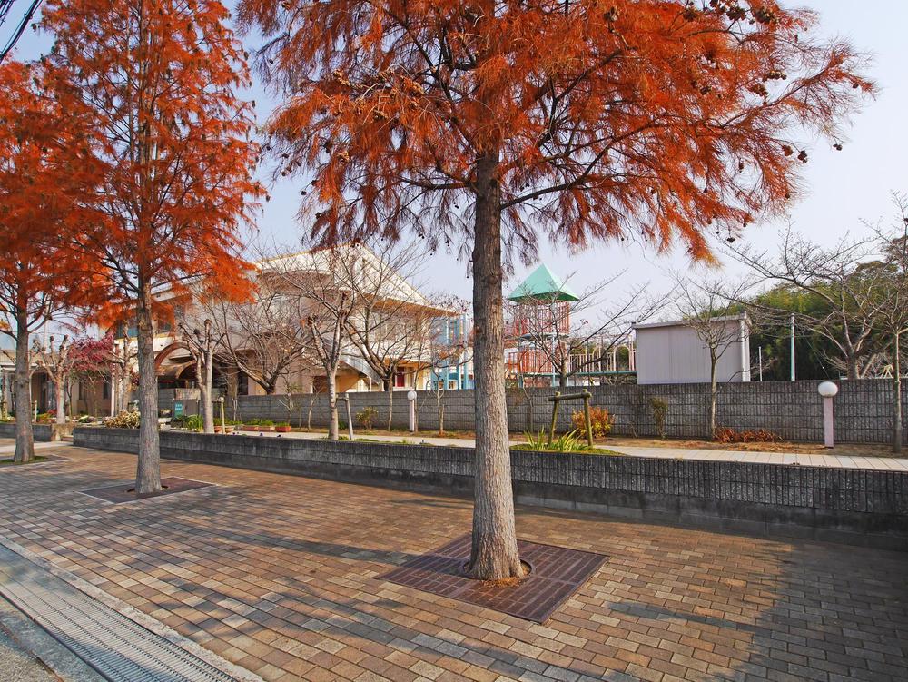 kindergarten ・ Nursery. Since Ikaruga until the nursery a 650m walk 9 minutes you can drop off and pick up by hand in hand every day. Sense of security of all educational facilities within a 10-minute walk.