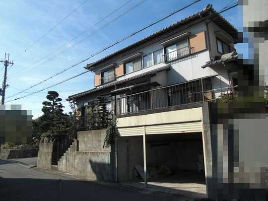 Local appearance photo. ☆ Day is good per southwest corner lot.