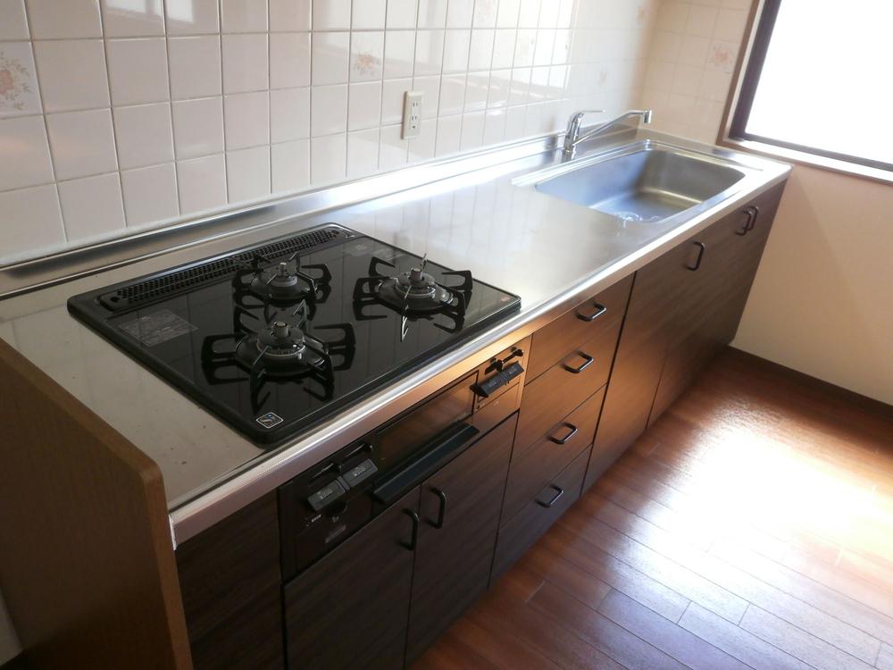 Kitchen. Indoor (September 2013) Shooting