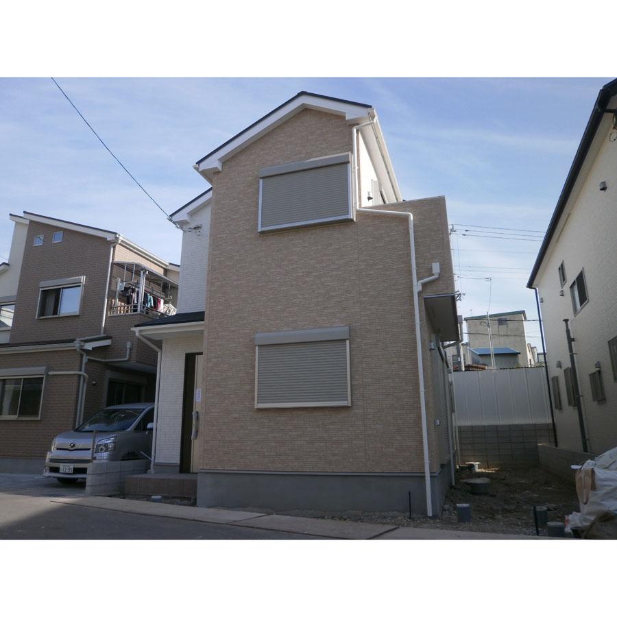 Local appearance photo. Local (12 May 2013) Shooting