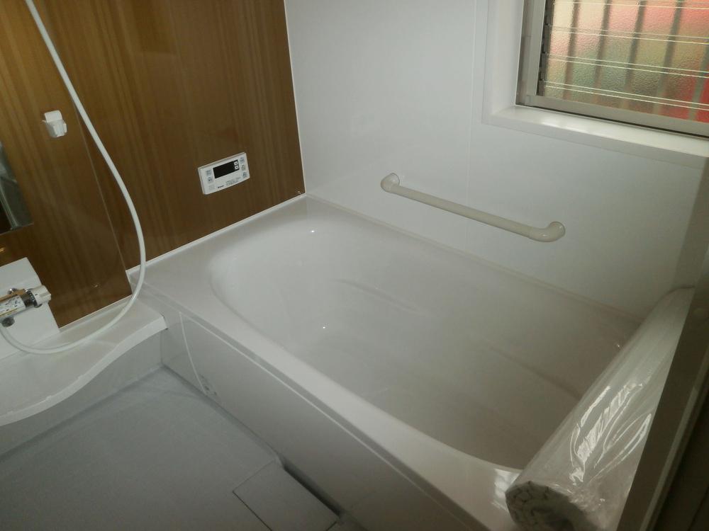 Bathroom. Indoor (12 May 2013) Shooting