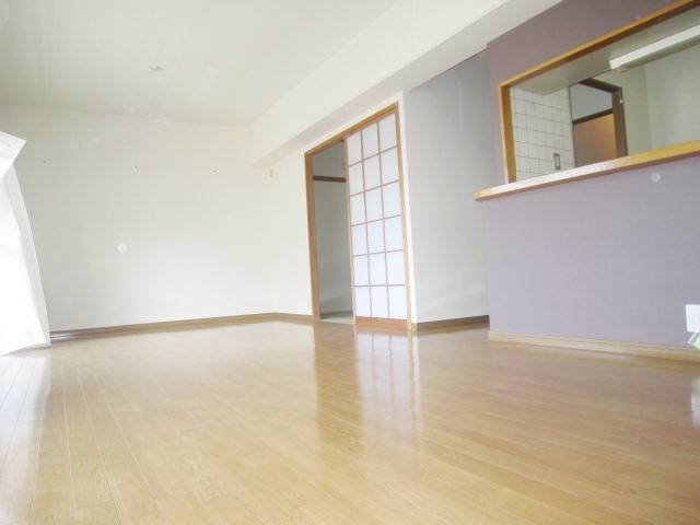 Living and room. Easy-to-use floor plan