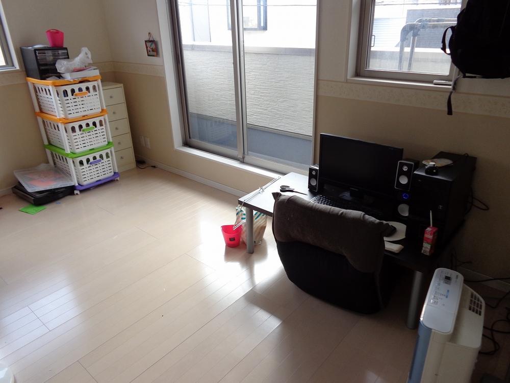 Living. Indoor (12 May 2013) Shooting