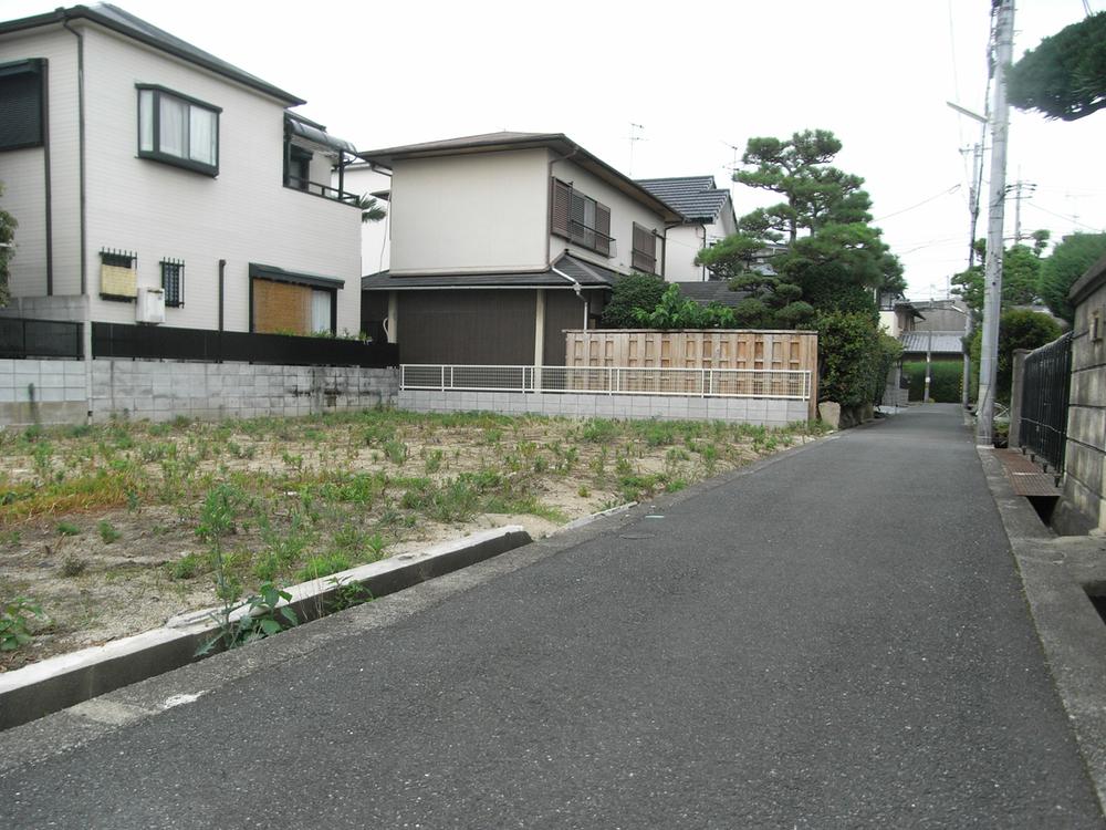 Local photos, including front road. Local (August 2013) Shooting