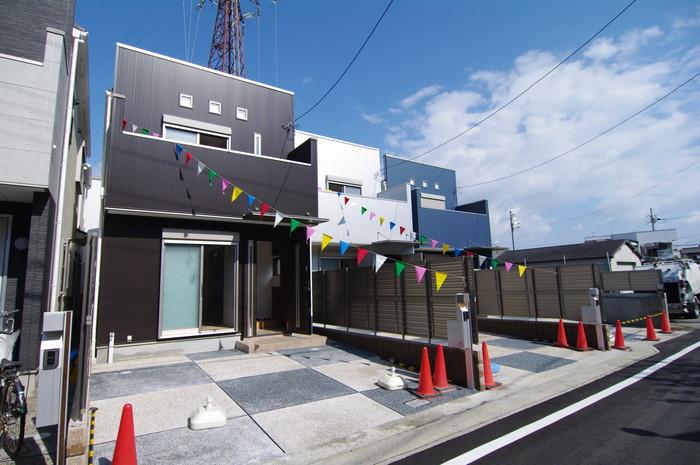 Local appearance photo. ◆ D No. land appearance ◆ South-facing bright compartment Parking is available two parallel.