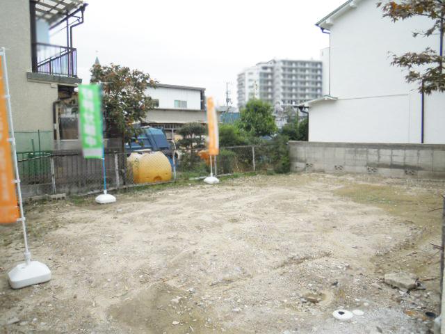 Local appearance photo. Local (10 May 2013) Shooting