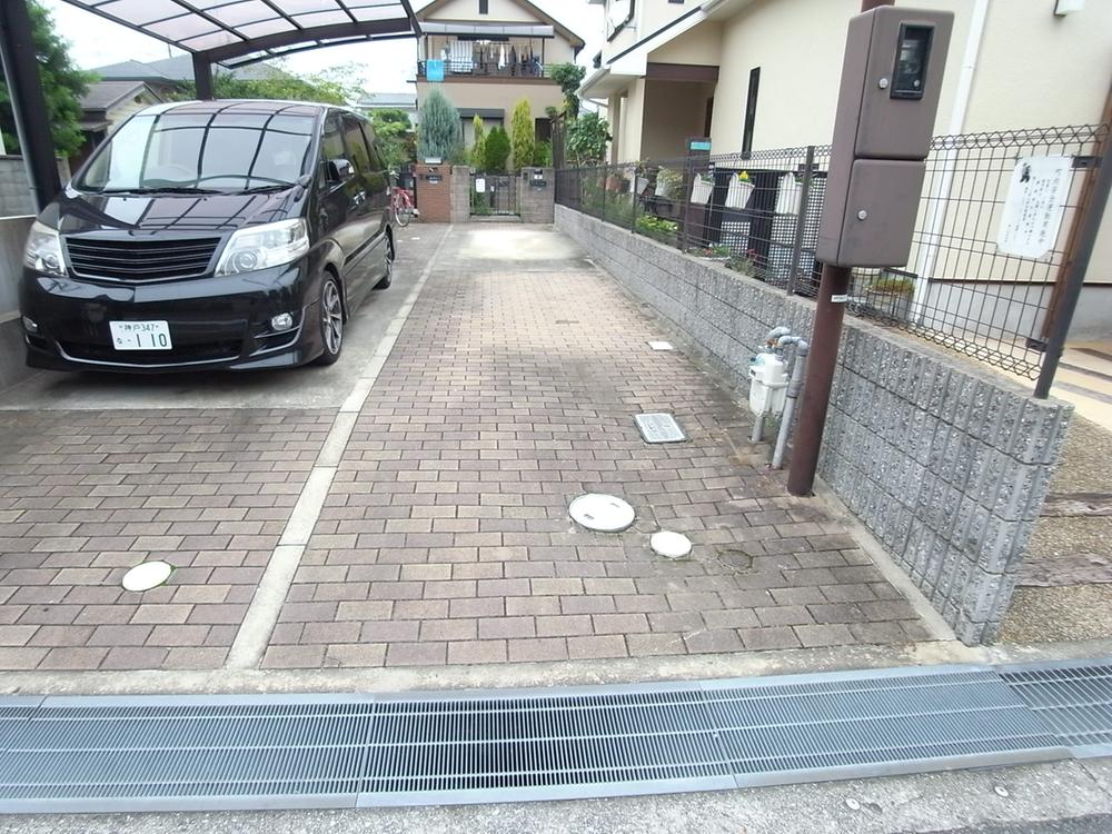 Parking lot. Parking two spaces