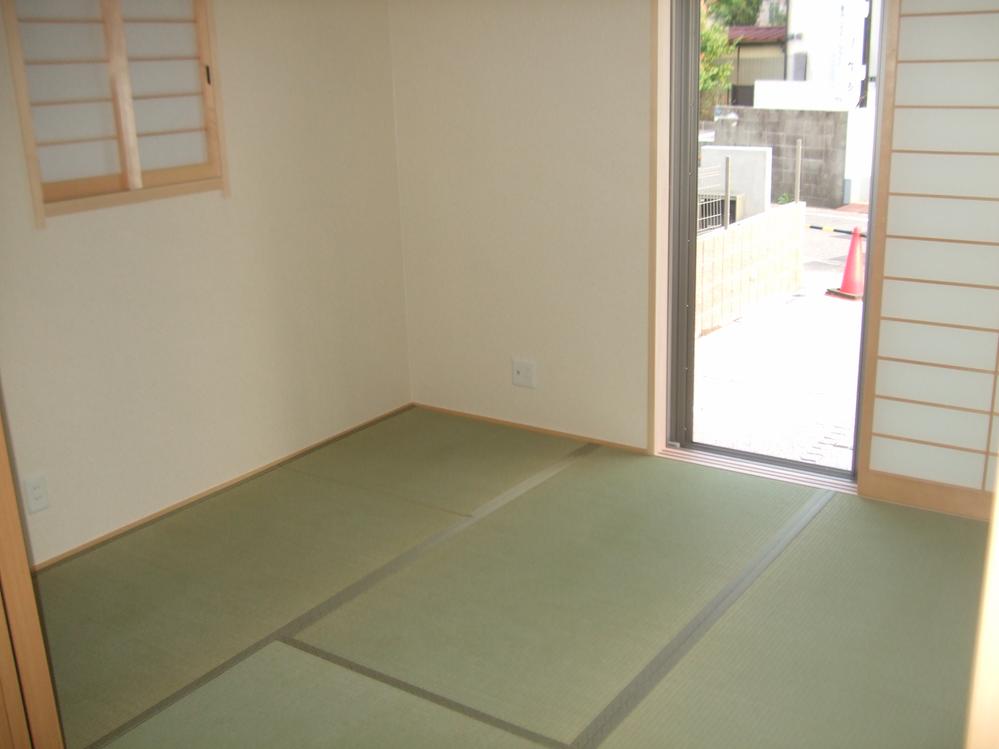 Other introspection. Japanese-style room about 5 quires