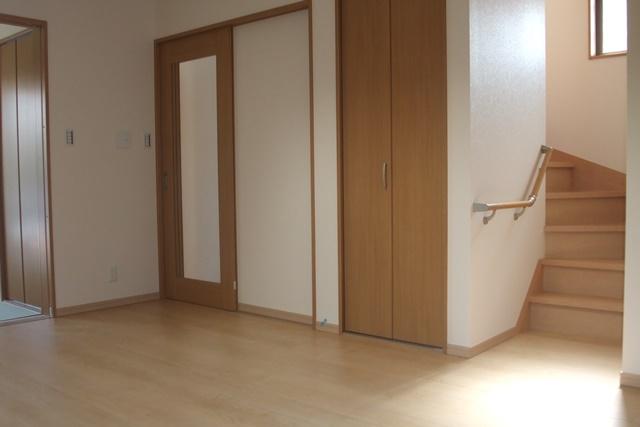 Living. LDK floor heating three places, Popular living stairs