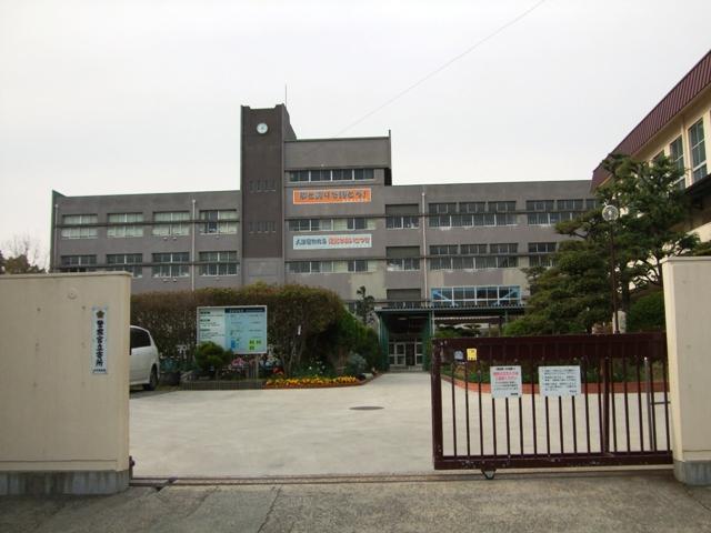 Junior high school. 899m to Itami Municipal Tennoji River Junior High School