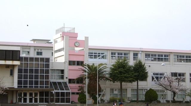 Primary school. 679m to Itami Sakuradai Elementary School