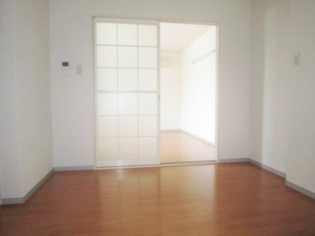 Living and room. Western-style 8 pledge and is comfortable