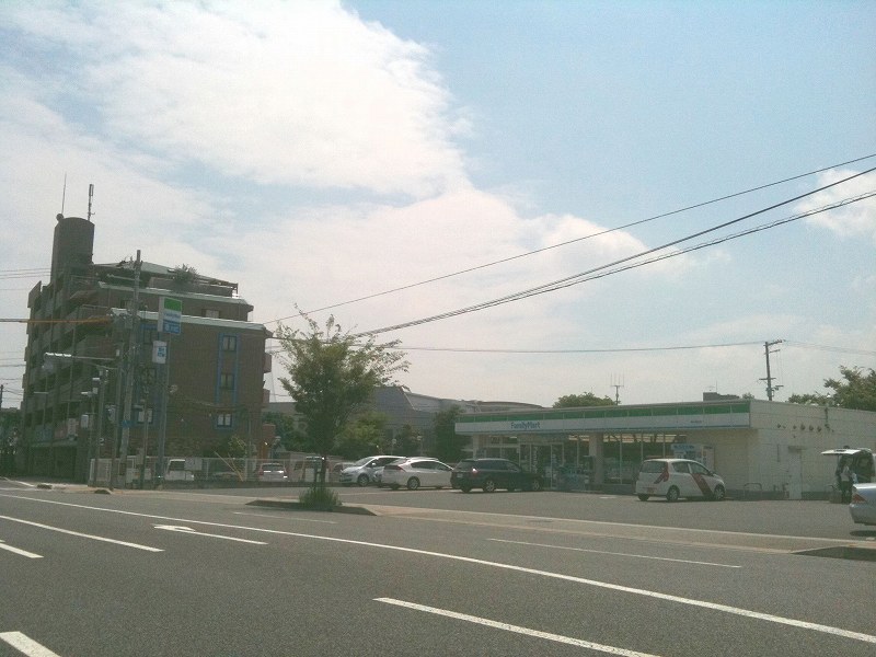 Convenience store. 250m to FamilyMart Itami Konoike store (convenience store)