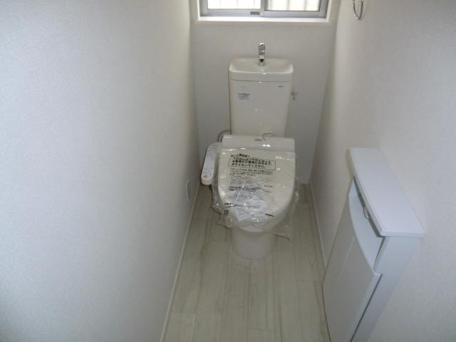 Other Equipment. Local photos (toilet)