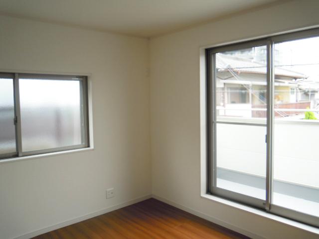 Non-living room. Indoor (10 May 2013) Shooting