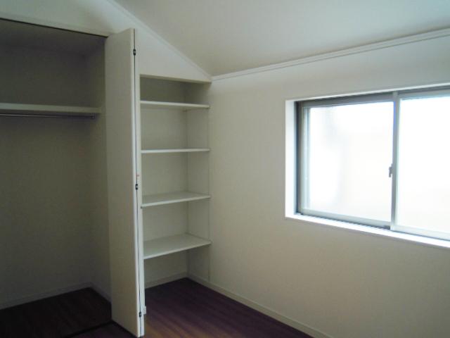 Non-living room. Indoor (10 May 2013) Shooting