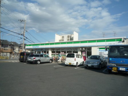Convenience store. FamilyMart Itami Noma-chome store up (convenience store) 382m
