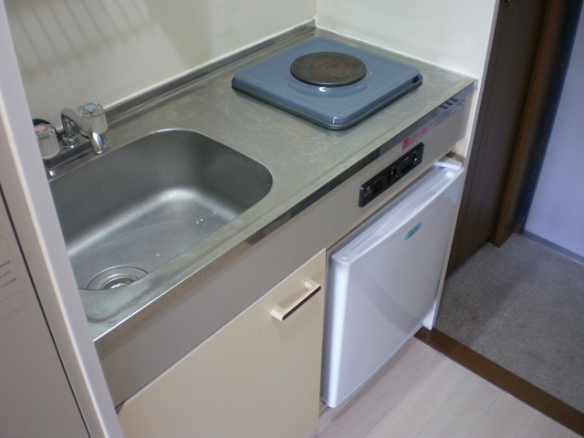 Kitchen. Electrical Konromini fridge