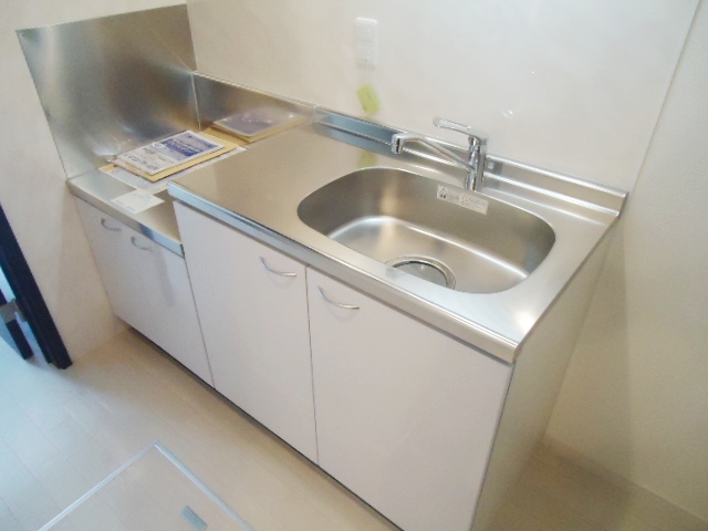 Kitchen. You can also enjoy your food in a two-necked Gasukitchin