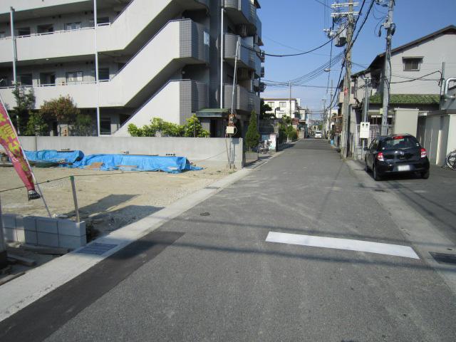 Local photos, including front road. Local (May 2013) Shooting