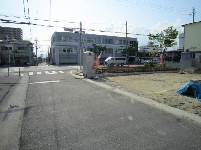 Local photos, including front road. Local (May 2013) Shooting