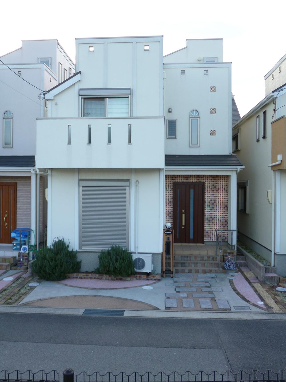 Local appearance photo. Local (12 May 2013) Shooting